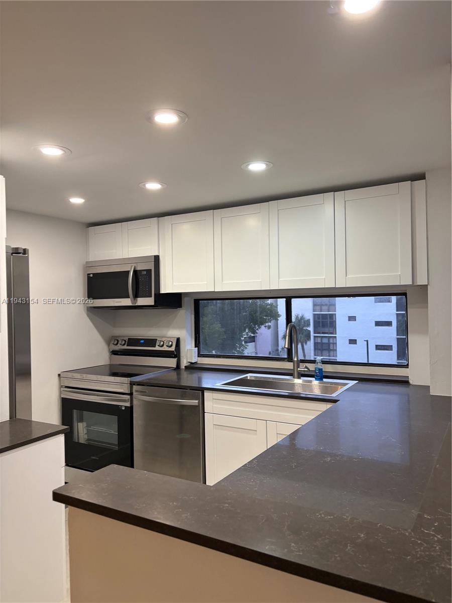 PLAZA OF AMERICAS CONDO P - Residential