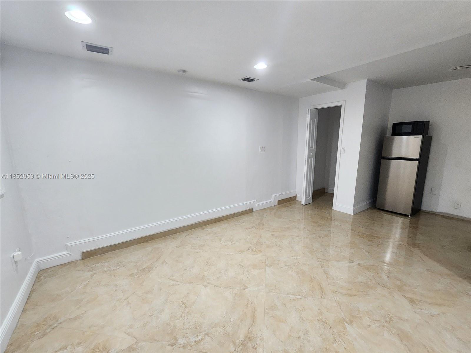 BENSON MANOR - Residential Lease