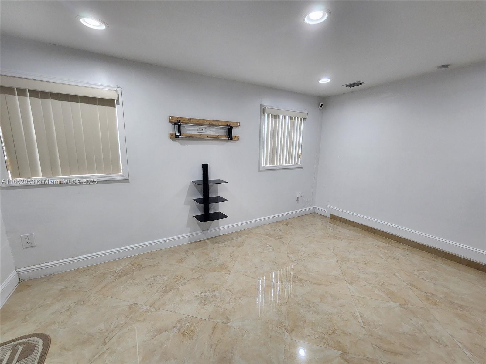 BENSON MANOR - Residential Lease