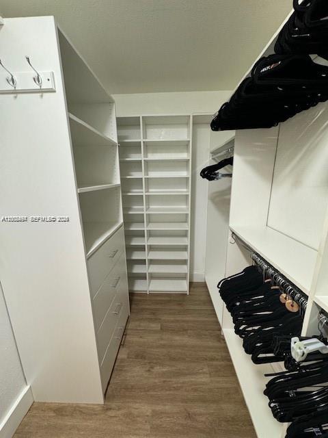 LE CLUB AT OLD CUTLER CON - Residential Lease