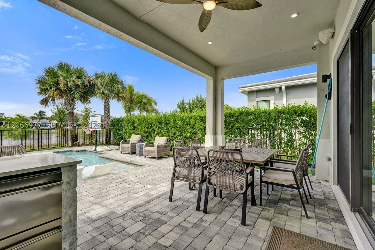12474 Solana Bay Cir