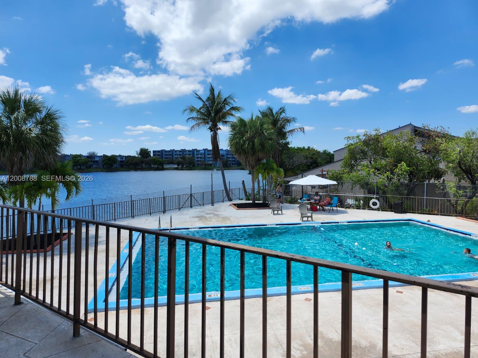 OAKVIEW CONDO #4 - Residential