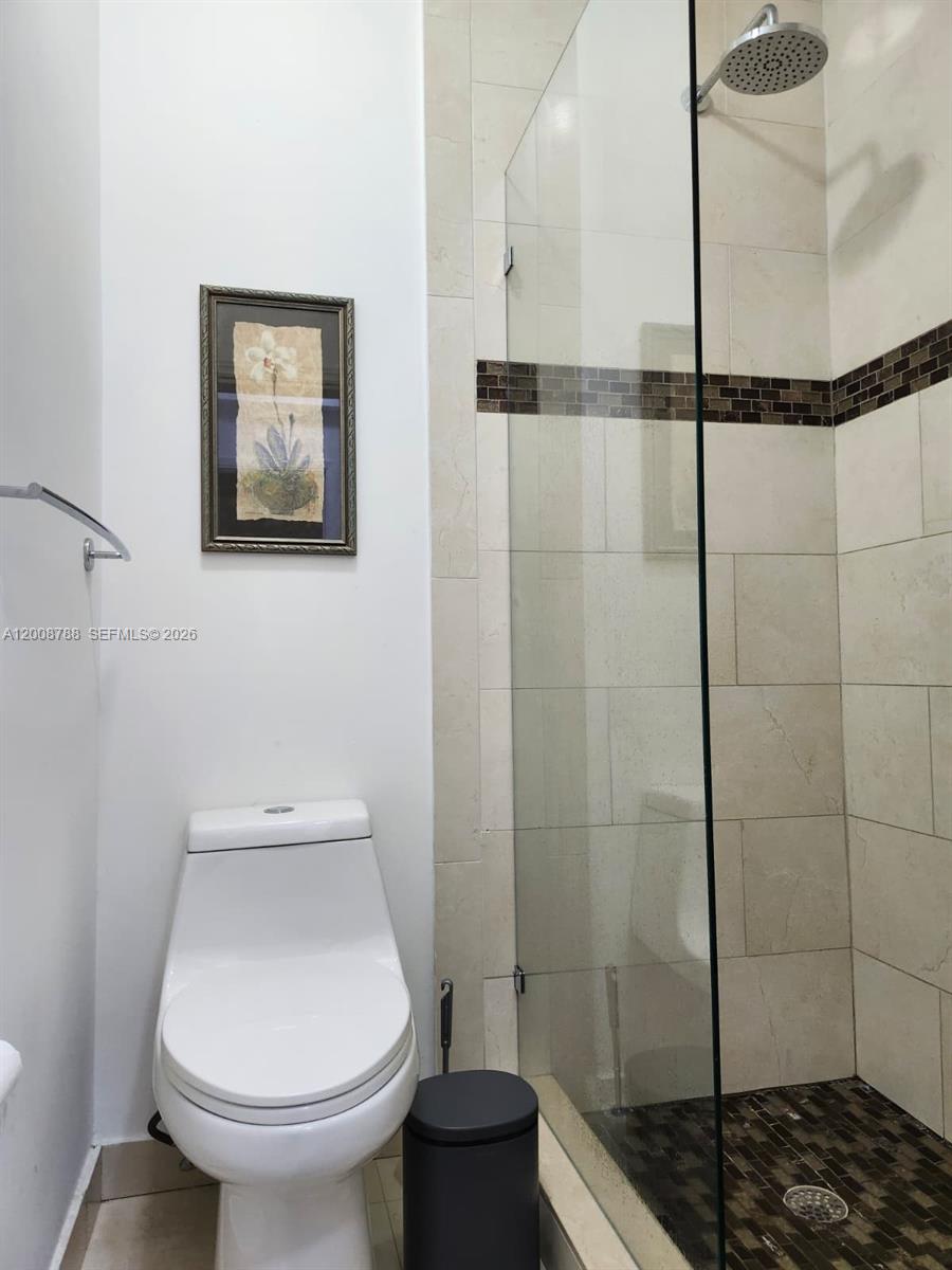 OAKVIEW CONDO #4 - Residential