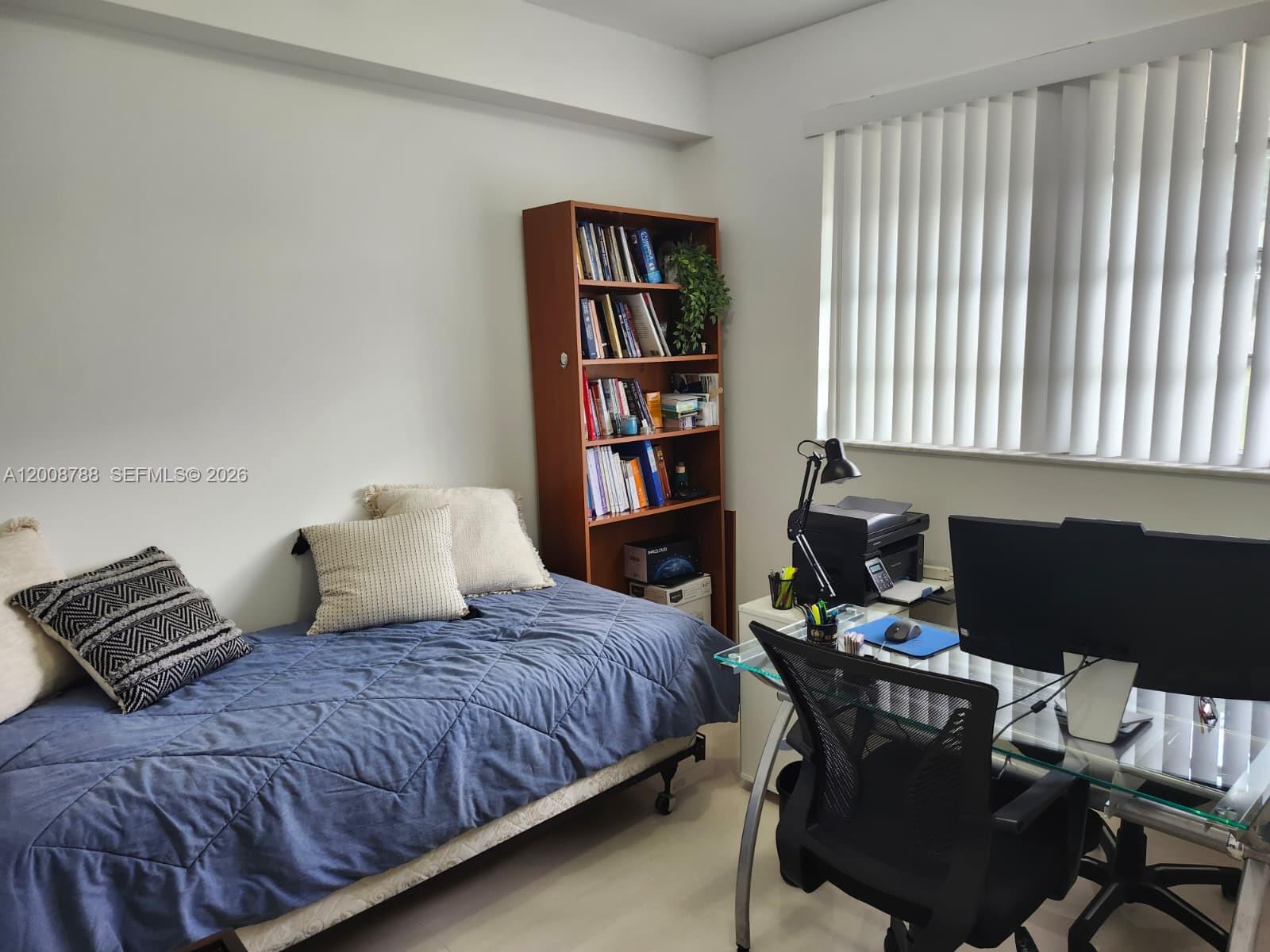 OAKVIEW CONDO #4 - Residential