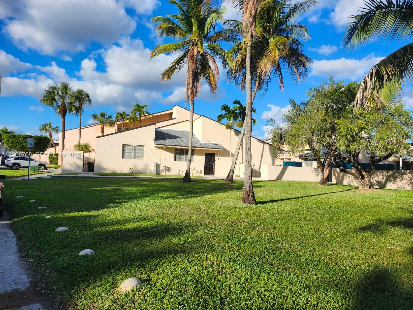 OAKVIEW CONDO #4 - Residential