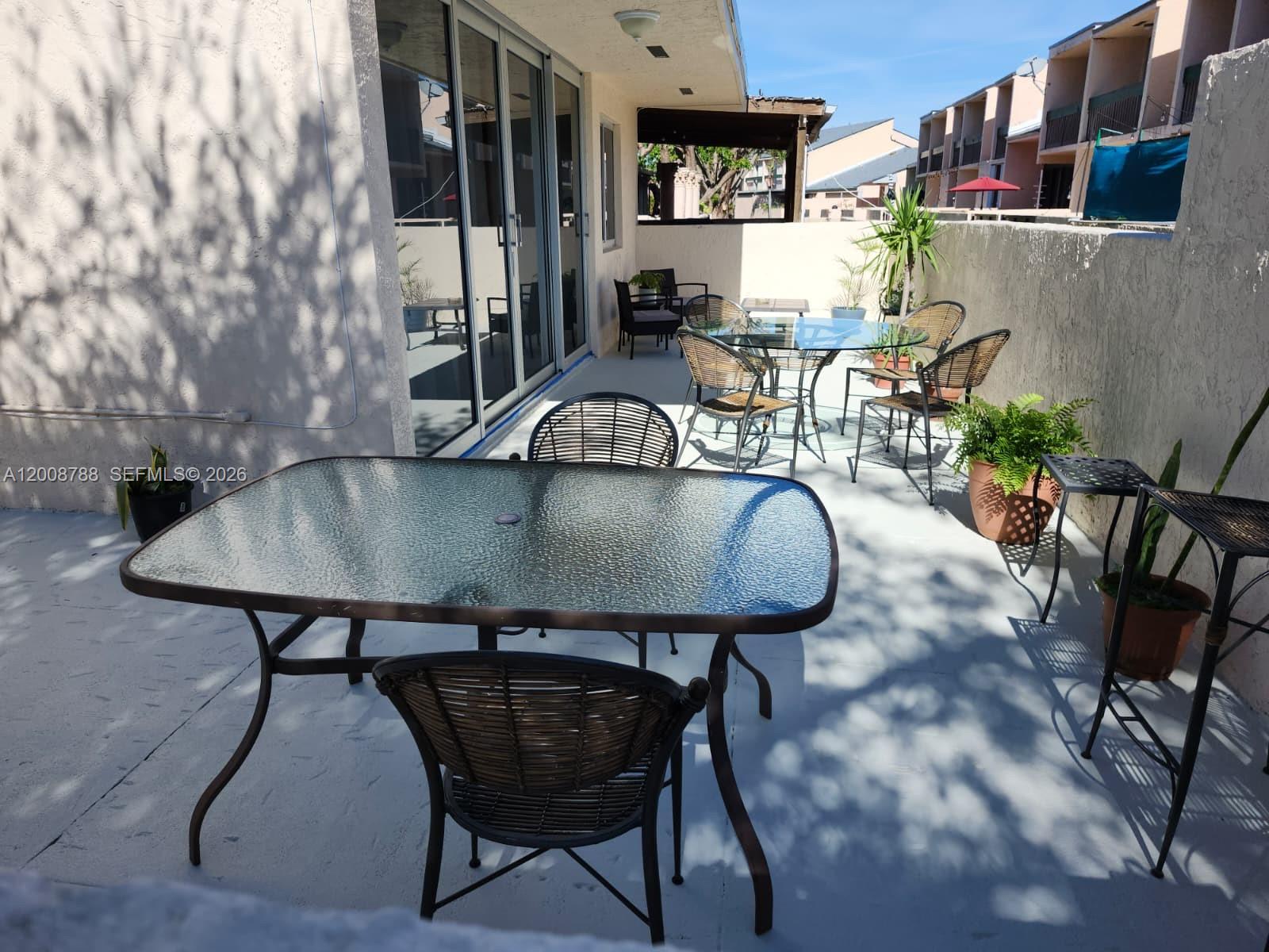 OAKVIEW CONDO #4 - Residential