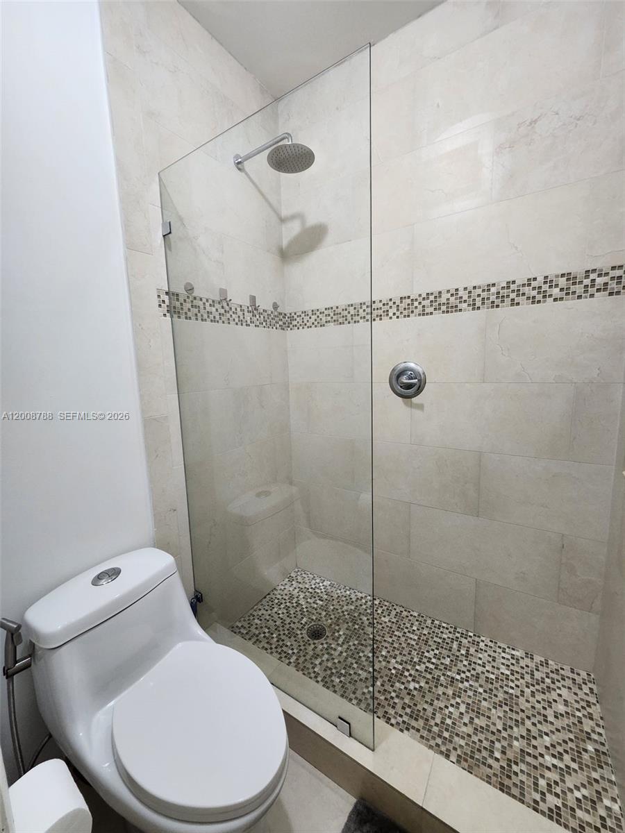 OAKVIEW CONDO #4 - Residential