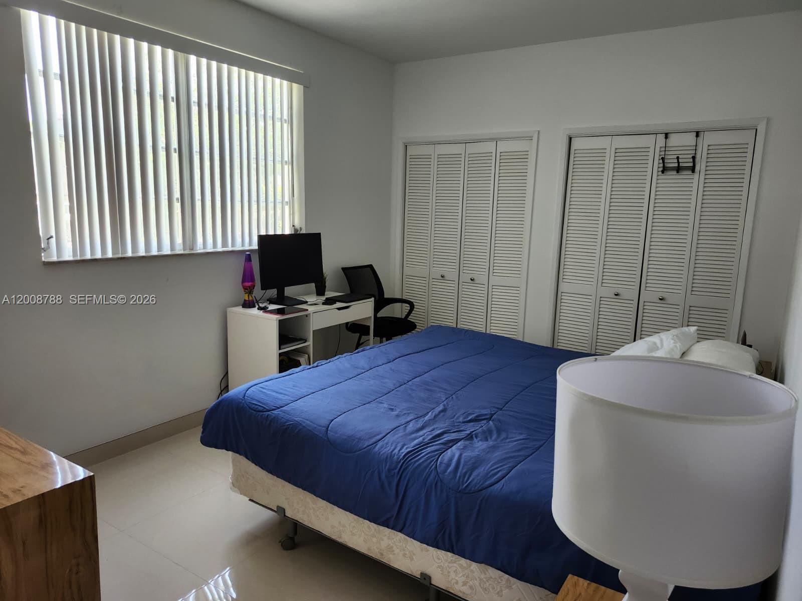 OAKVIEW CONDO #4 - Residential