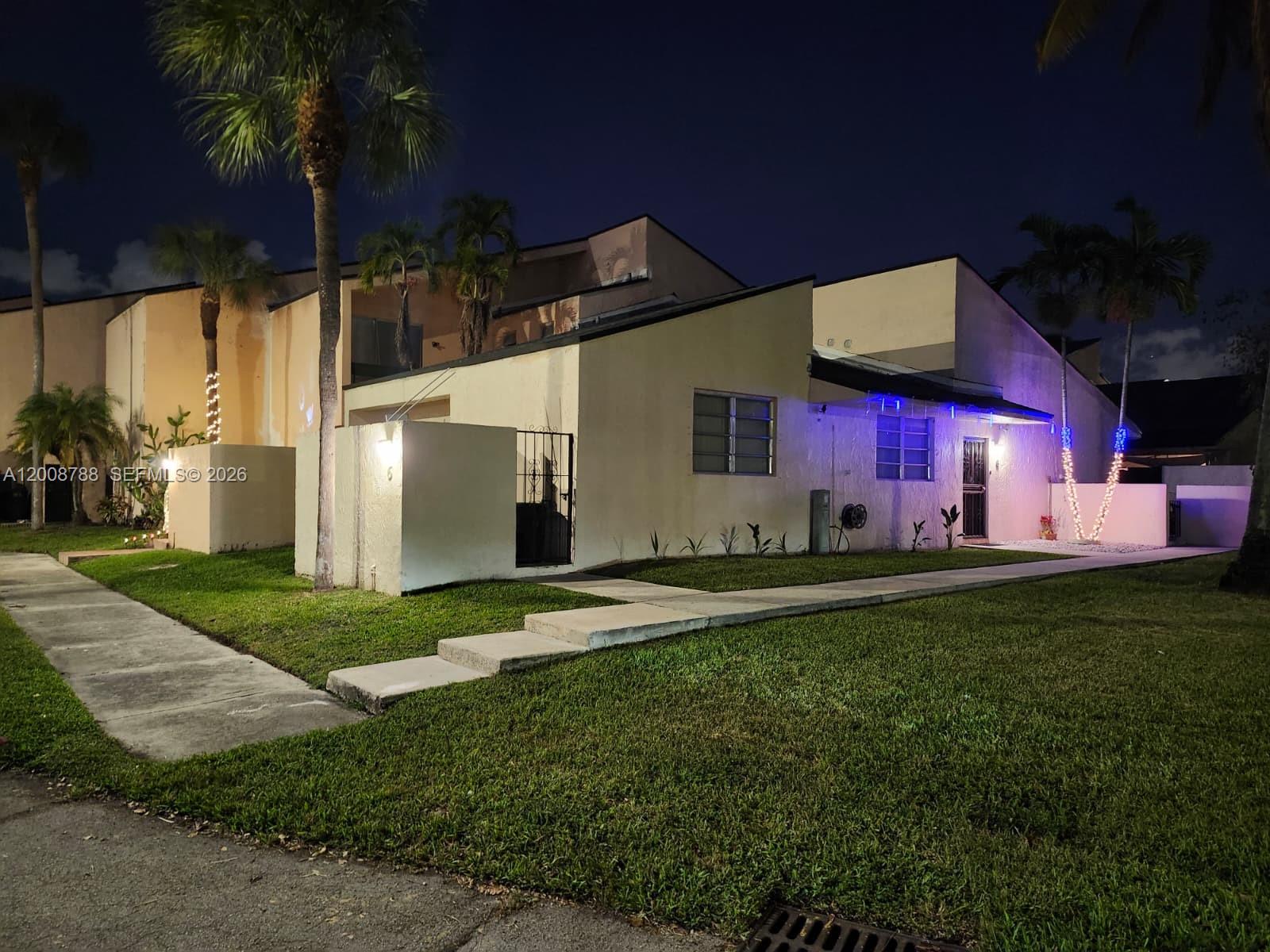 OAKVIEW CONDO #4 - Residential