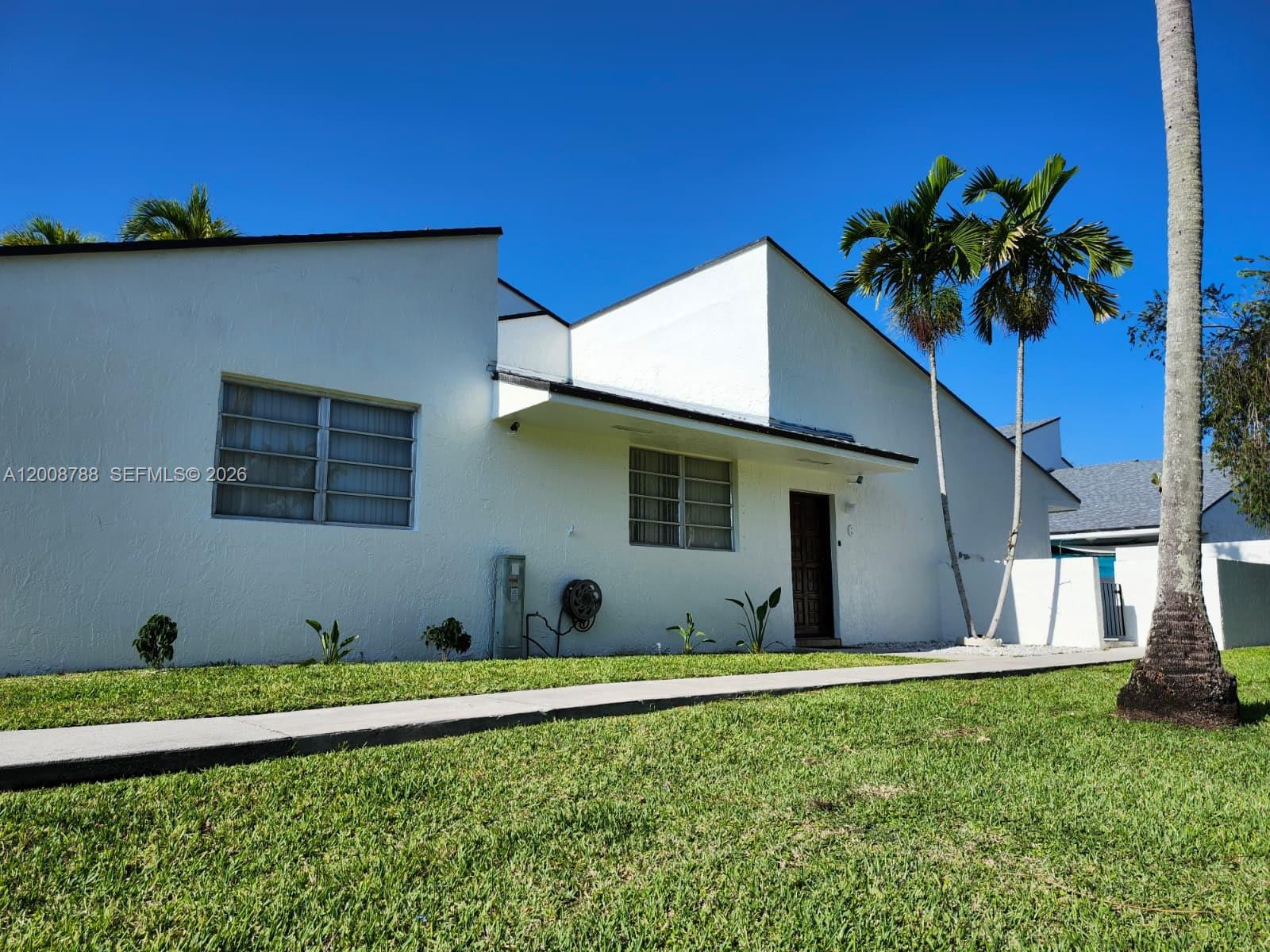 OAKVIEW CONDO #4 - Residential