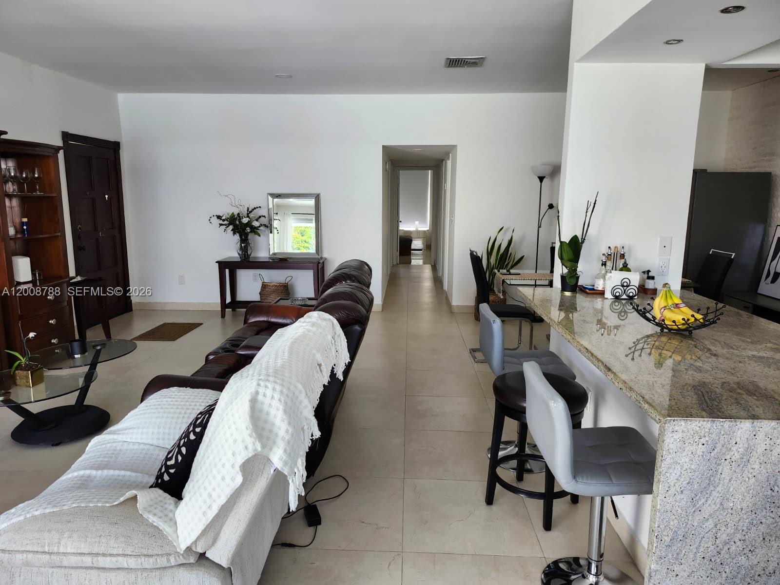 OAKVIEW CONDO #4 - Residential