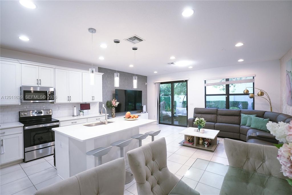 Photo of 10111 Akenside Dr, Boca Raton, FL 33428 (MLS # A12011629)