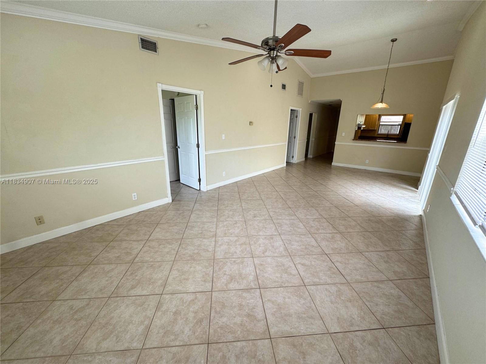 6633 N Parkway Dr 5-7