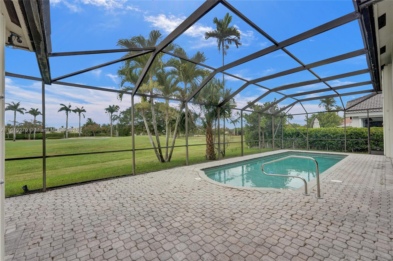 1463 SW 156th Way