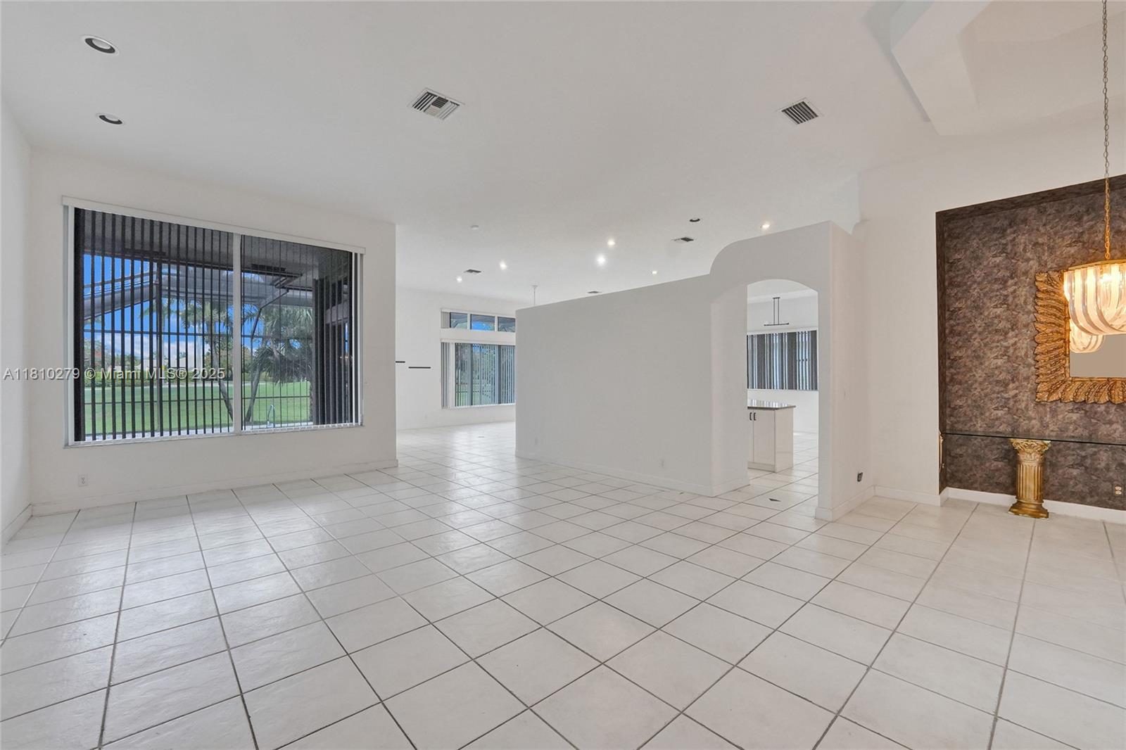 1463 SW 156th Way