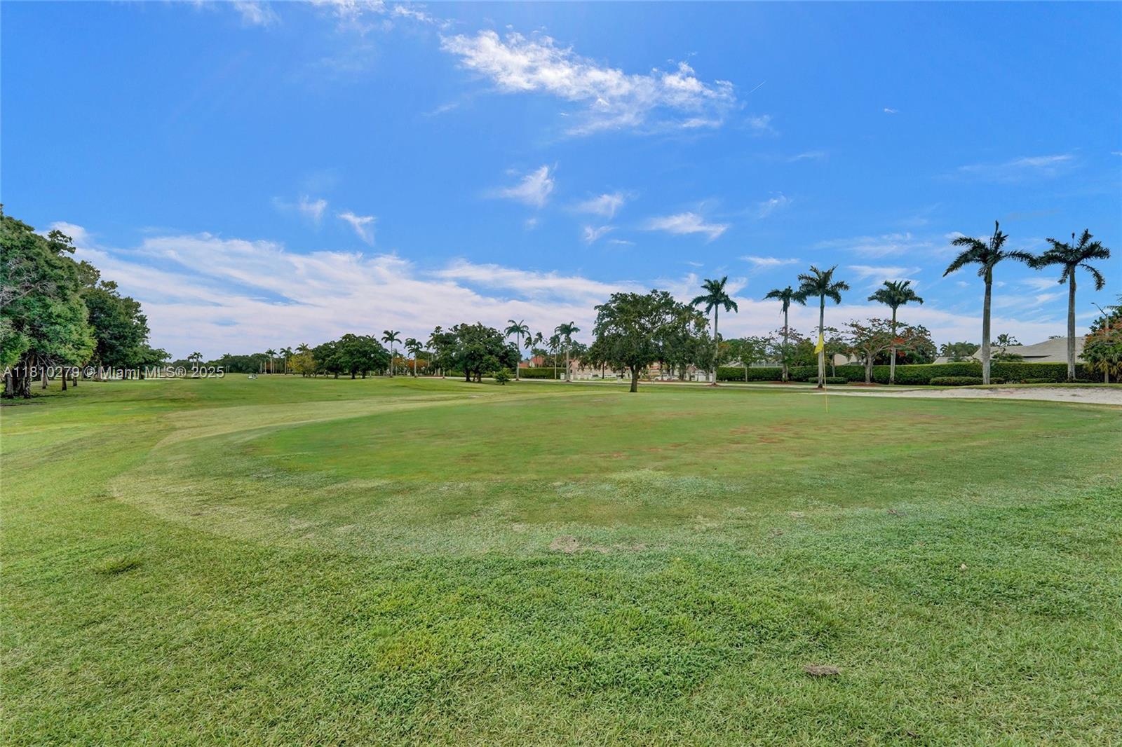 HOLLYWOOD LAKES COUNTRY C - Residential