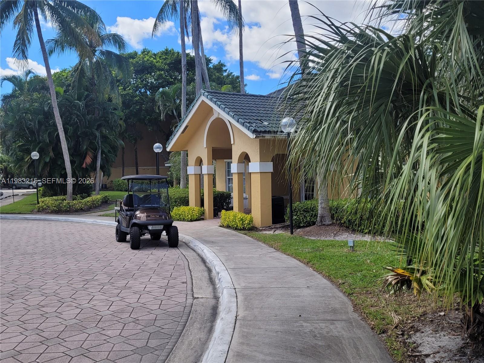 WINDWARD LAKES CONDO - Residential Lease