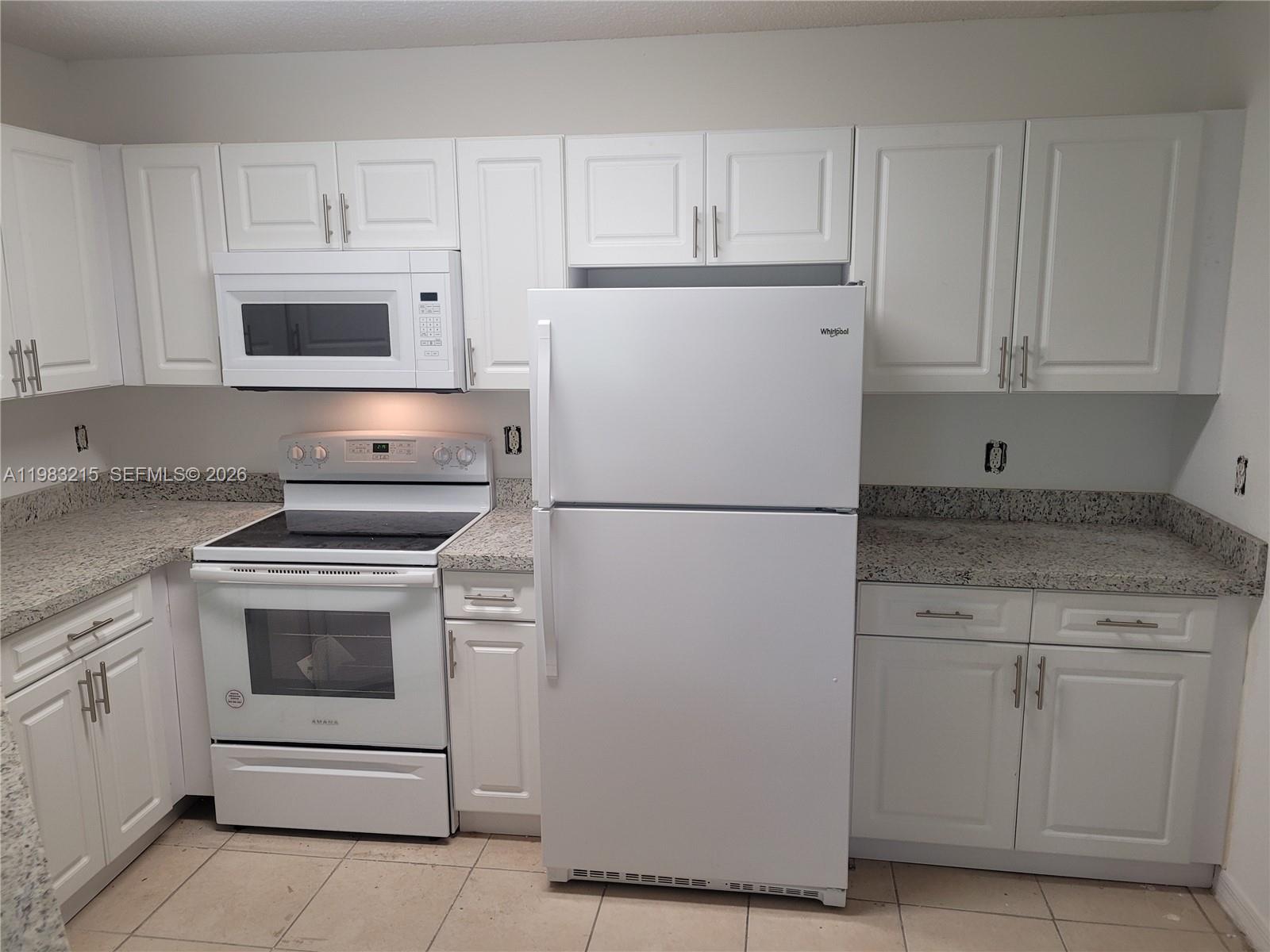 WINDWARD LAKES CONDO - Residential Lease