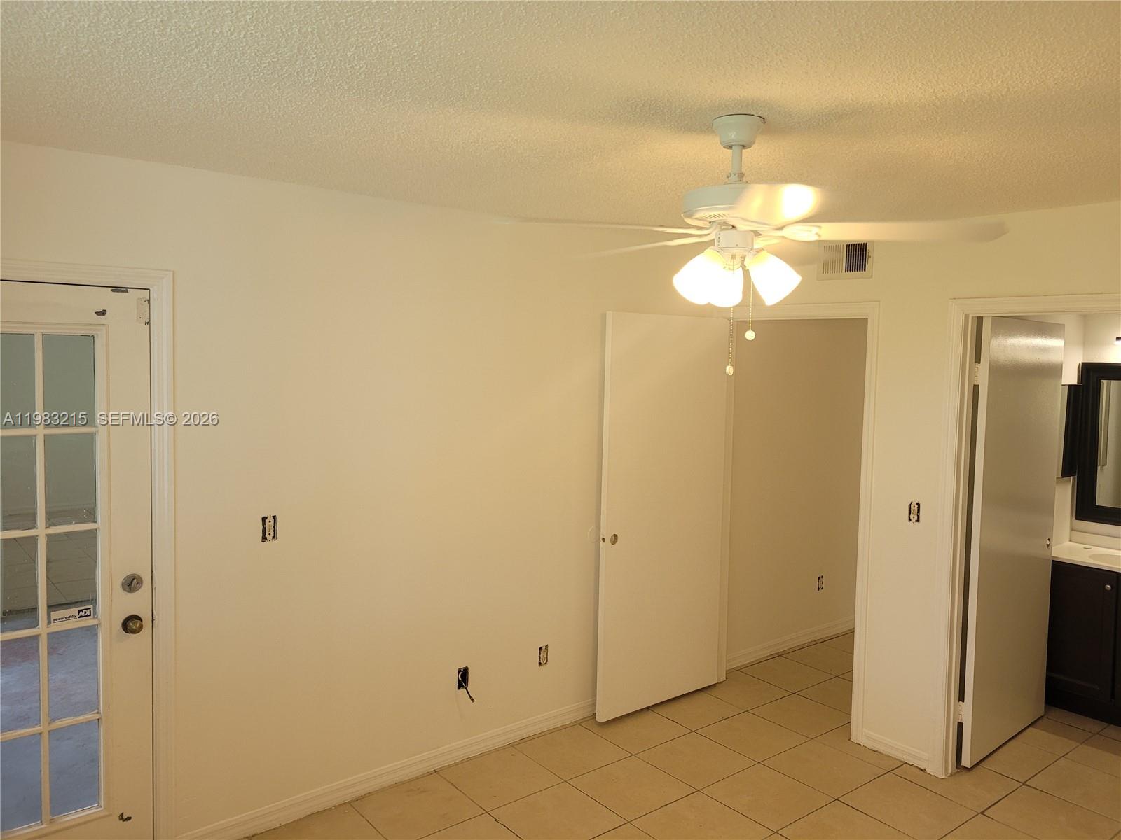 WINDWARD LAKES CONDO - Residential Lease