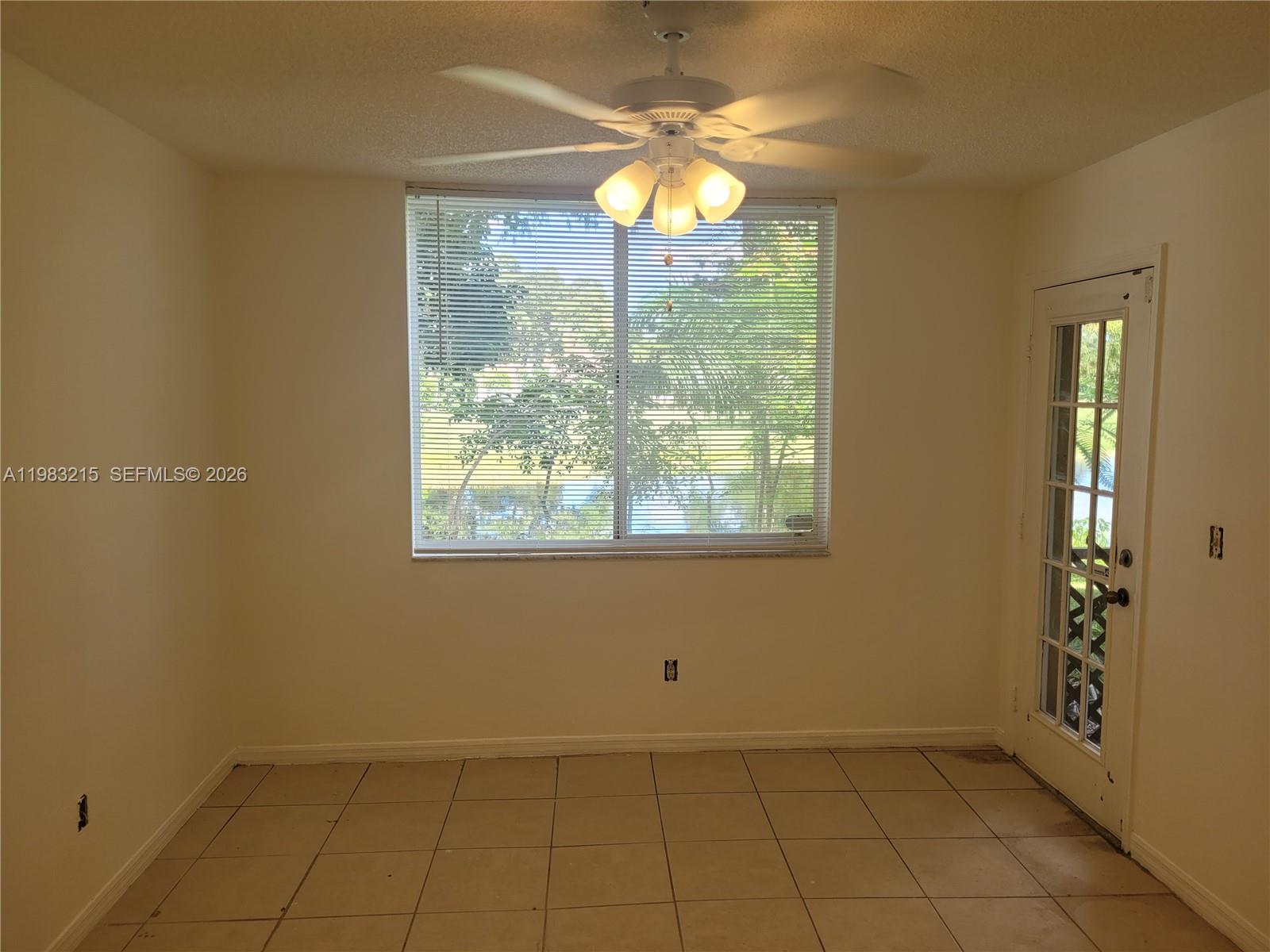 WINDWARD LAKES CONDO - Residential Lease