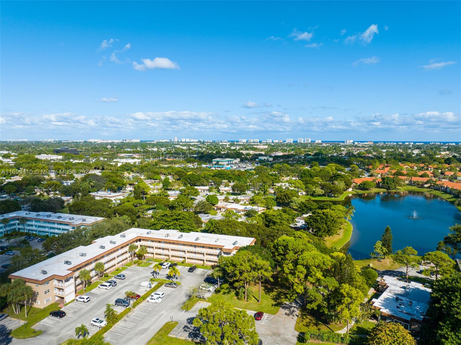 NATURA CONDO NO 4 - Residential