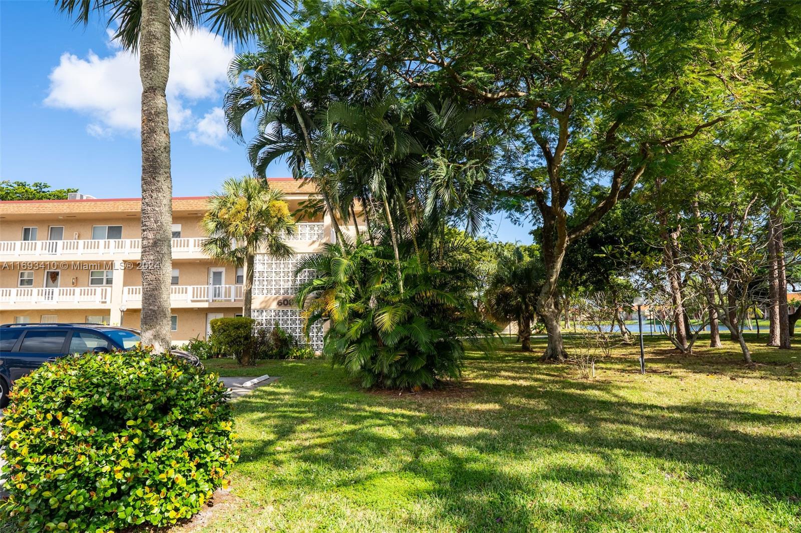 NATURA CONDO NO 4 - Residential