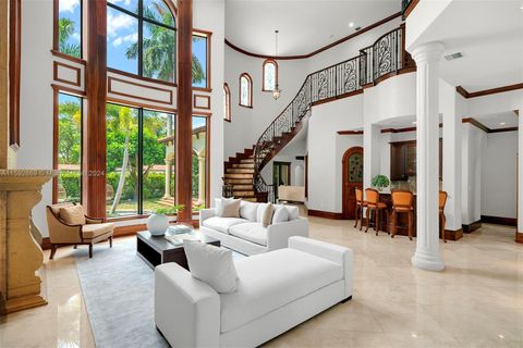 Single Family Residence in Coral Gables FL 738 Camilo Ave 9.jpg