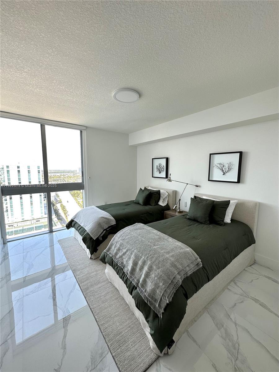 PARQUE TOWERS CONDO - Residential Lease