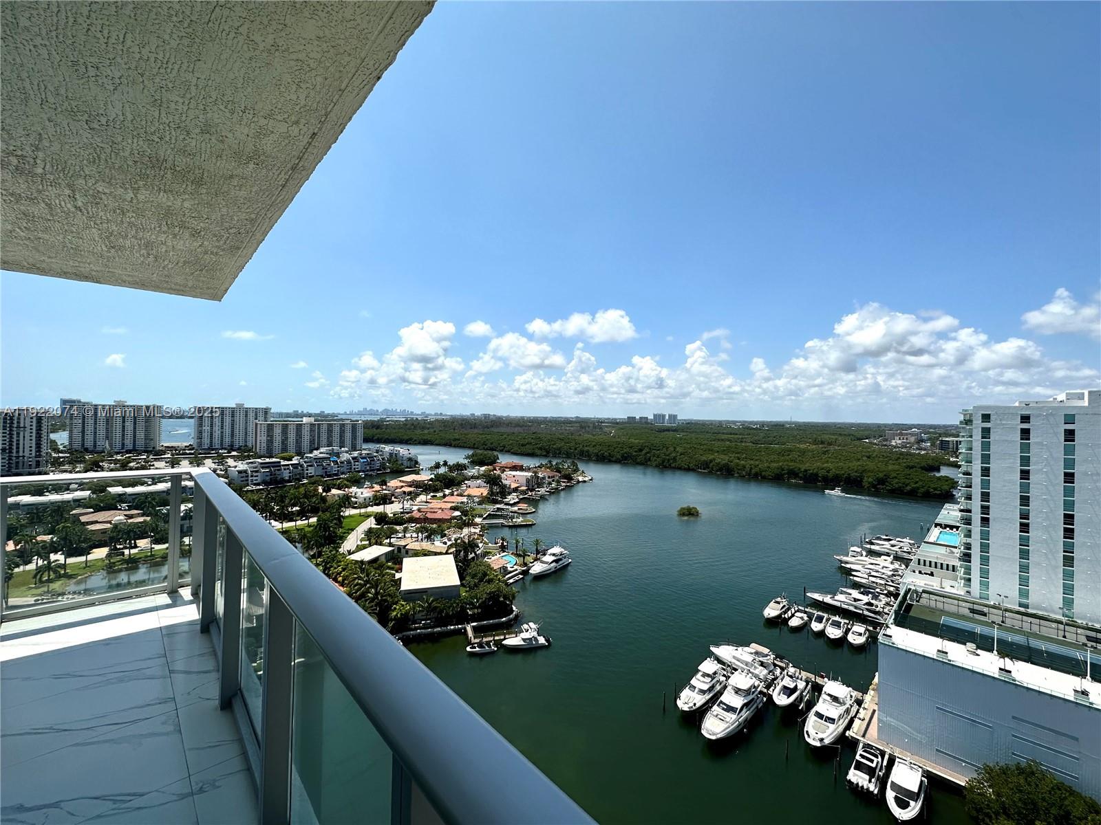 PARQUE TOWERS CONDO - Residential Lease