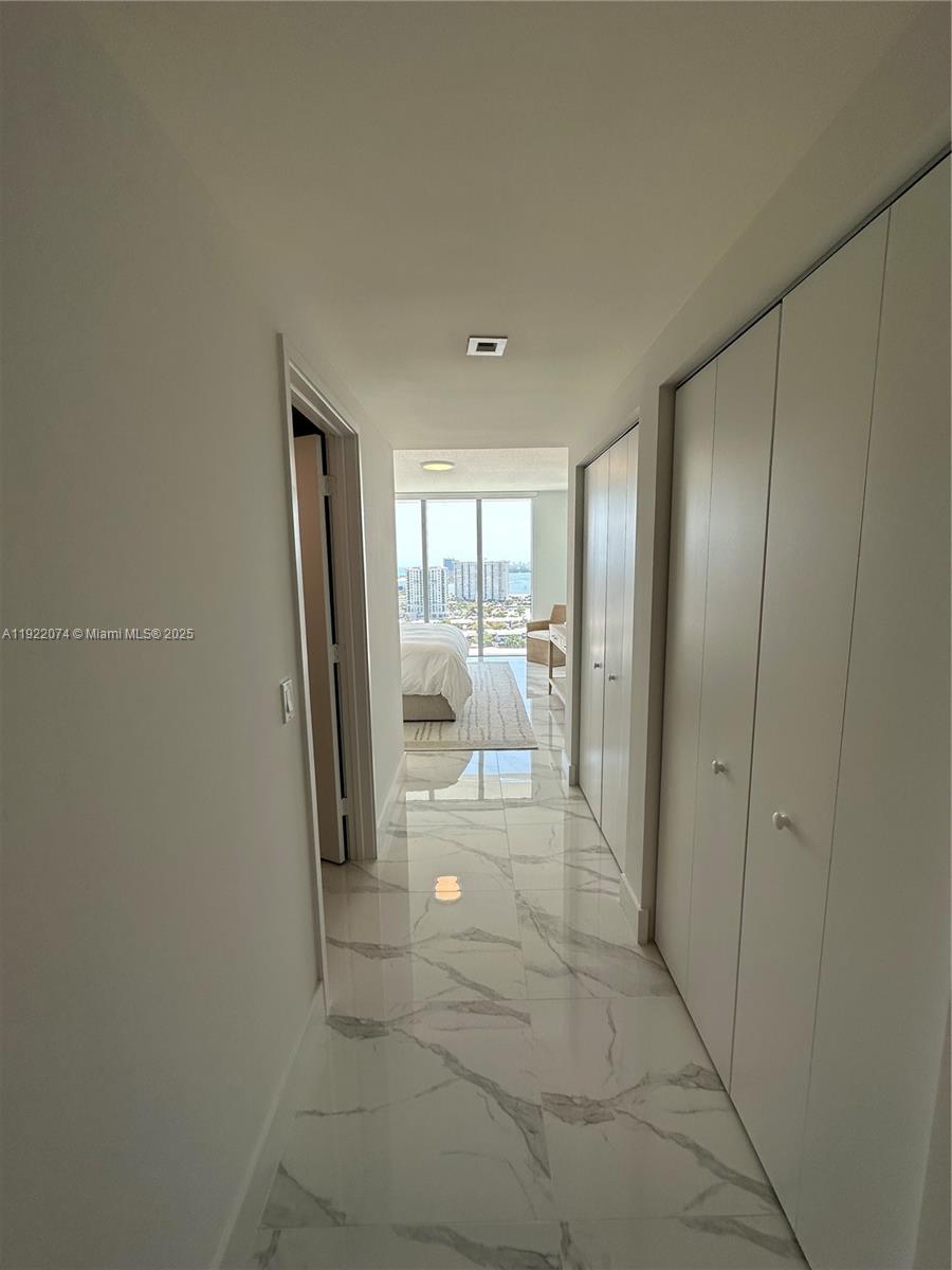 PARQUE TOWERS CONDO - Residential Lease