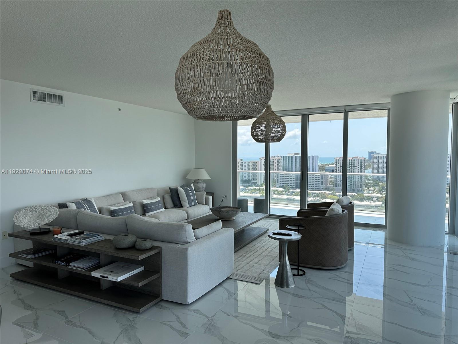 PARQUE TOWERS CONDO - Residential Lease