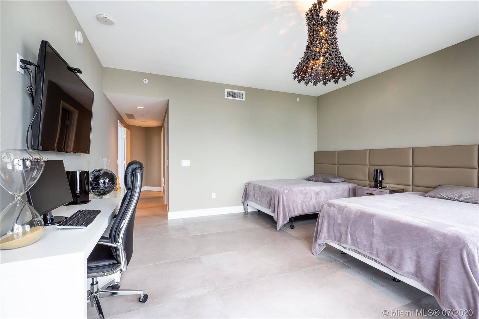 MARINA PALMS RESIDENCES S - Residential