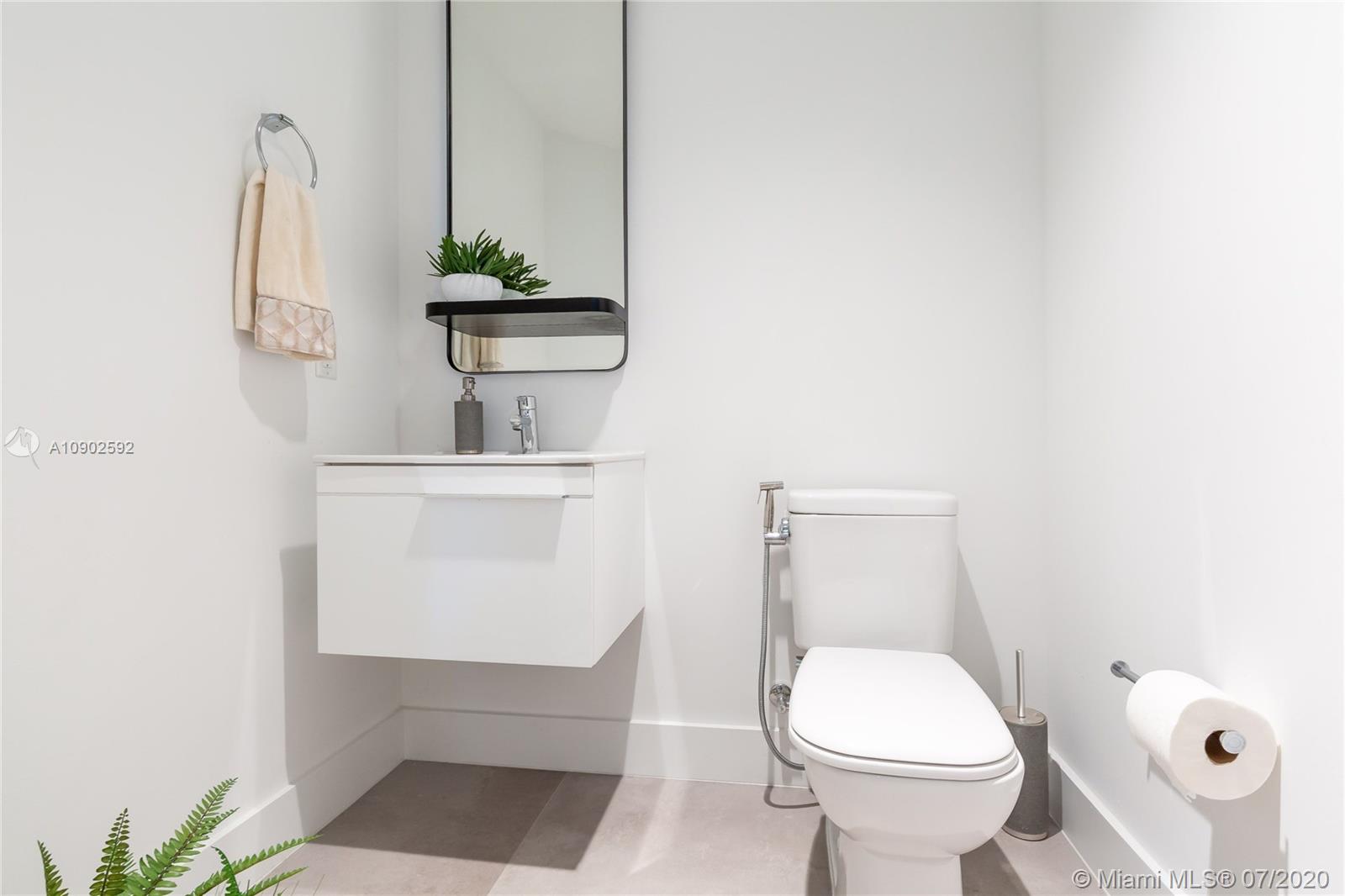 MARINA PALMS RESIDENCES S - Residential