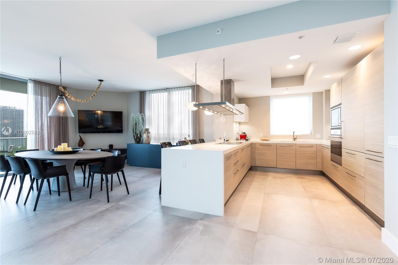 MARINA PALMS RESIDENCES S - Residential