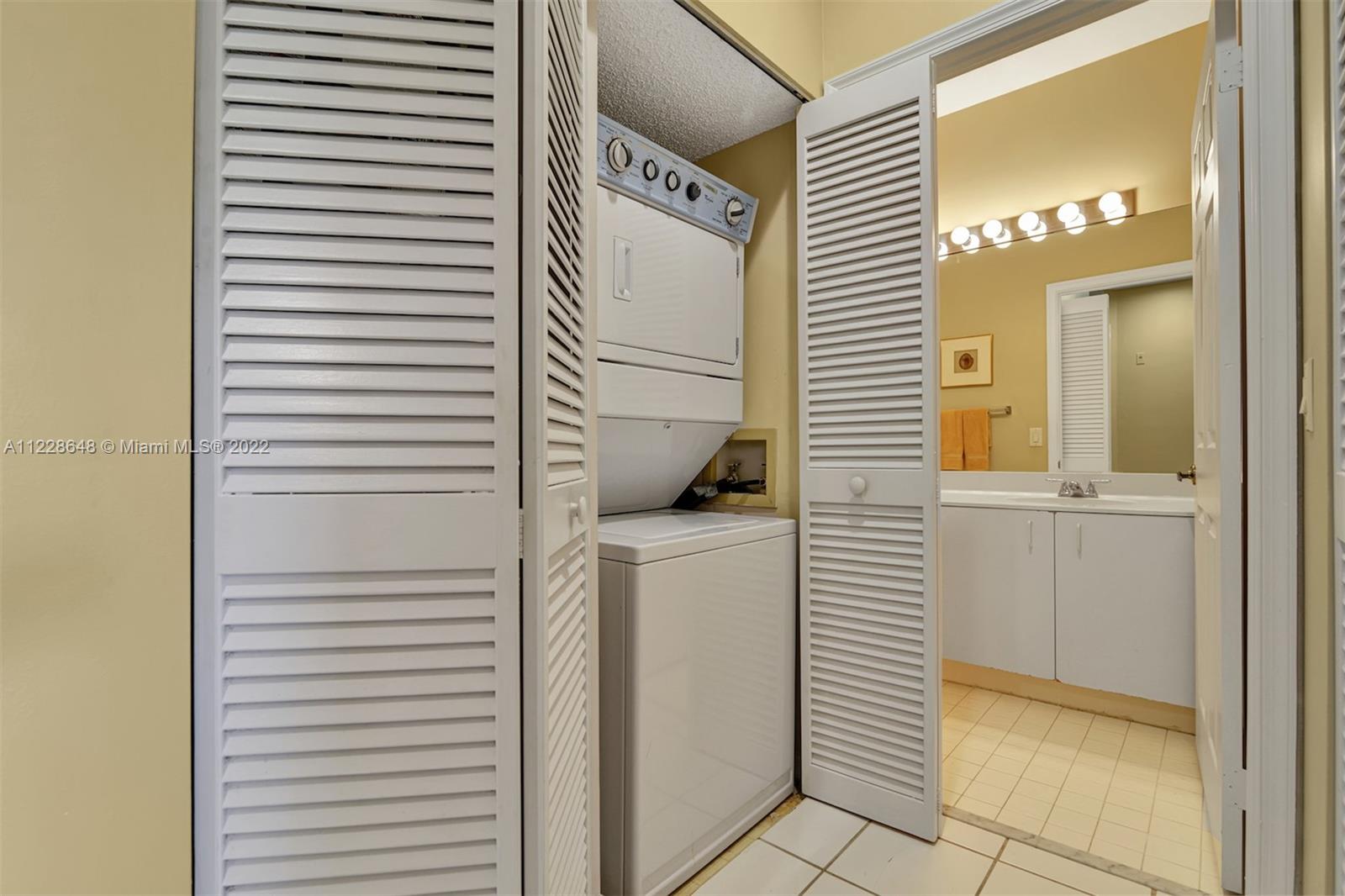 TRENT A CONDO - Residential