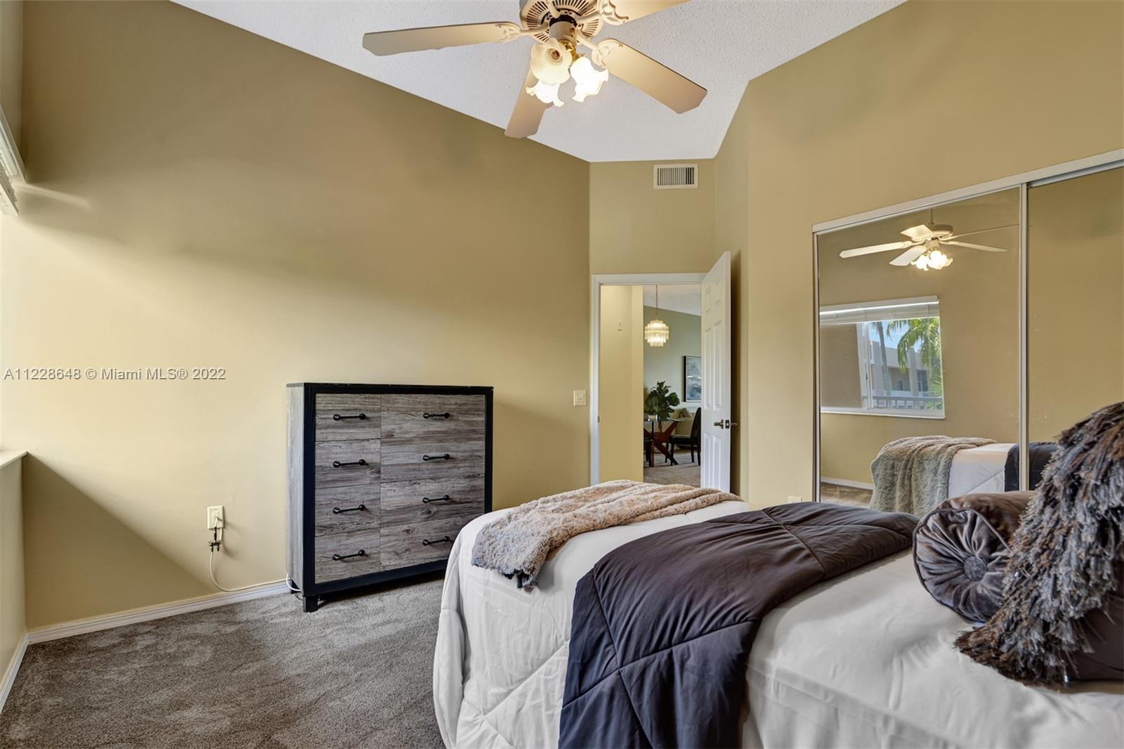 TRENT A CONDO - Residential