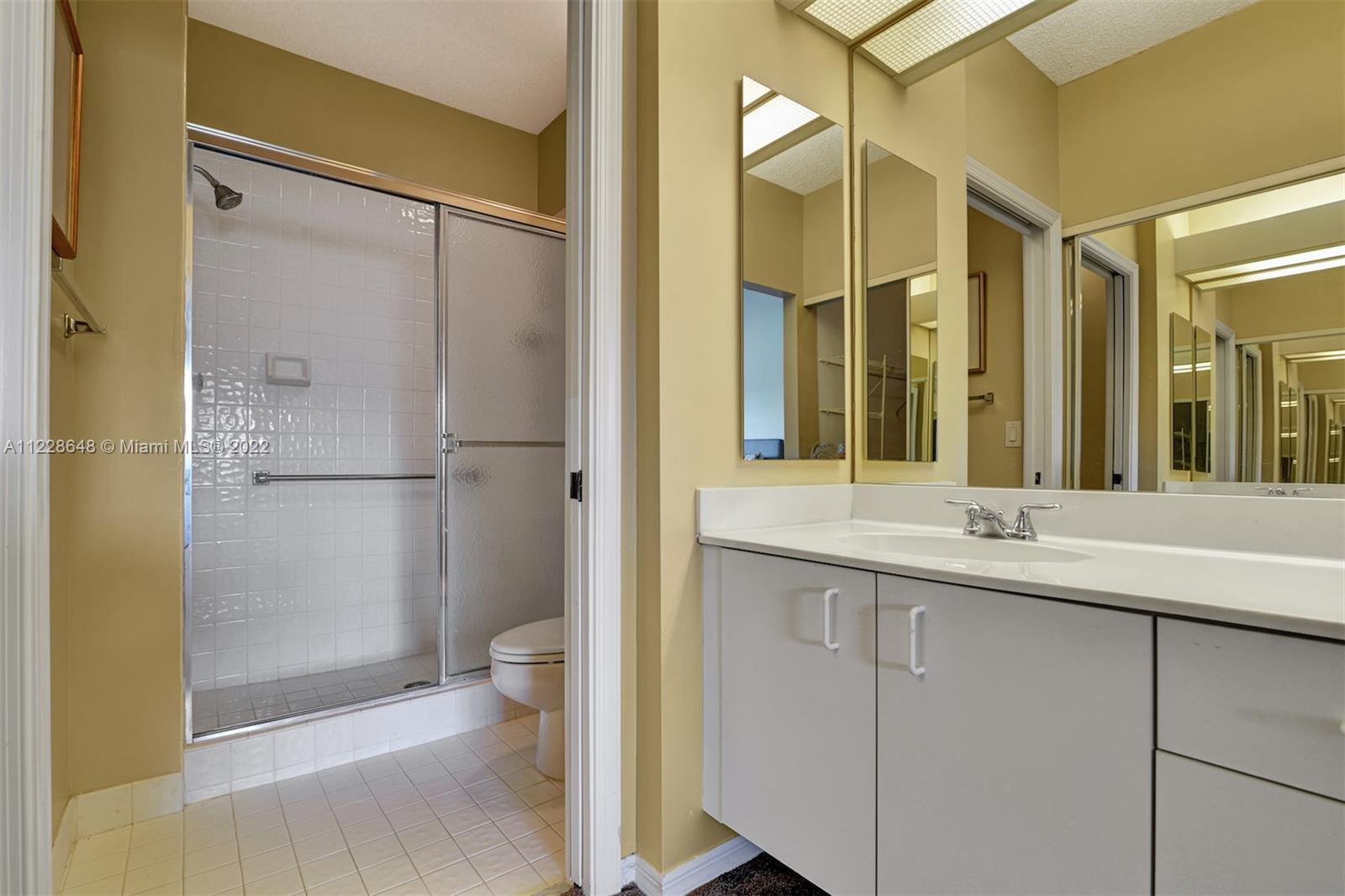 TRENT A CONDO - Residential