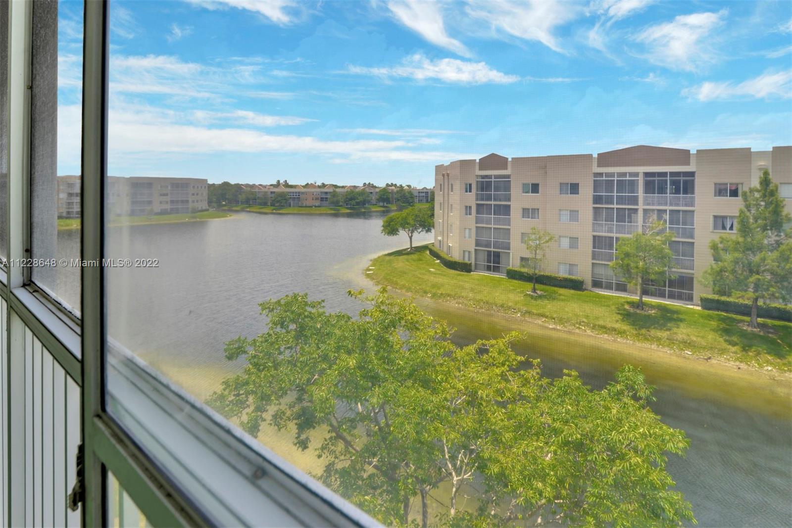 TRENT A CONDO - Residential