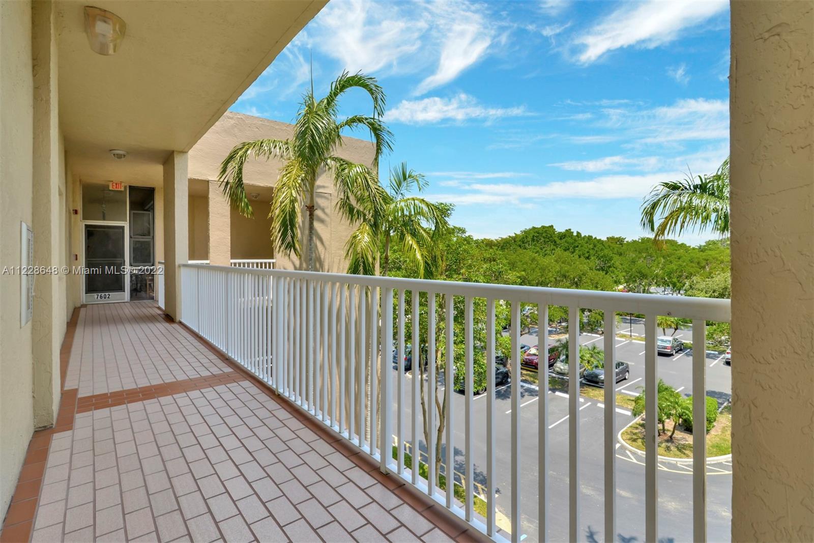 TRENT A CONDO - Residential