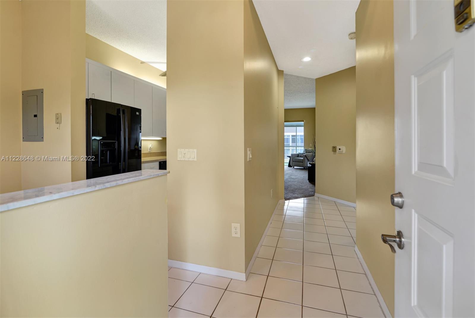 TRENT A CONDO - Residential