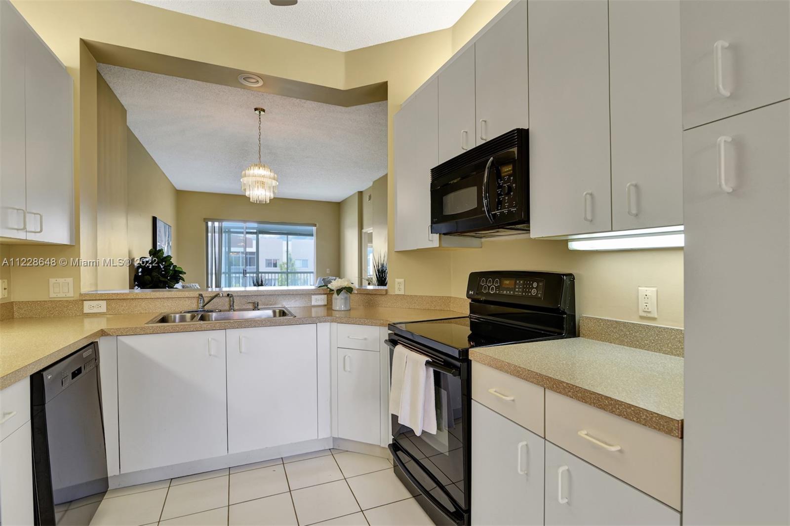 TRENT A CONDO - Residential