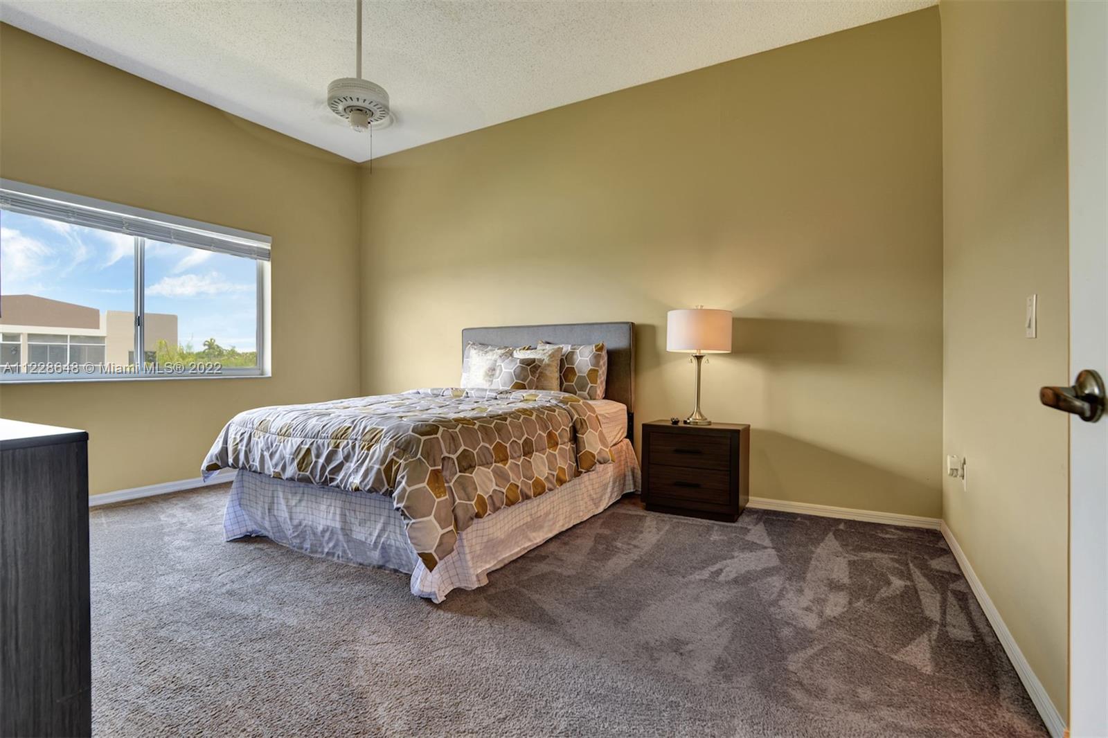 TRENT A CONDO - Residential