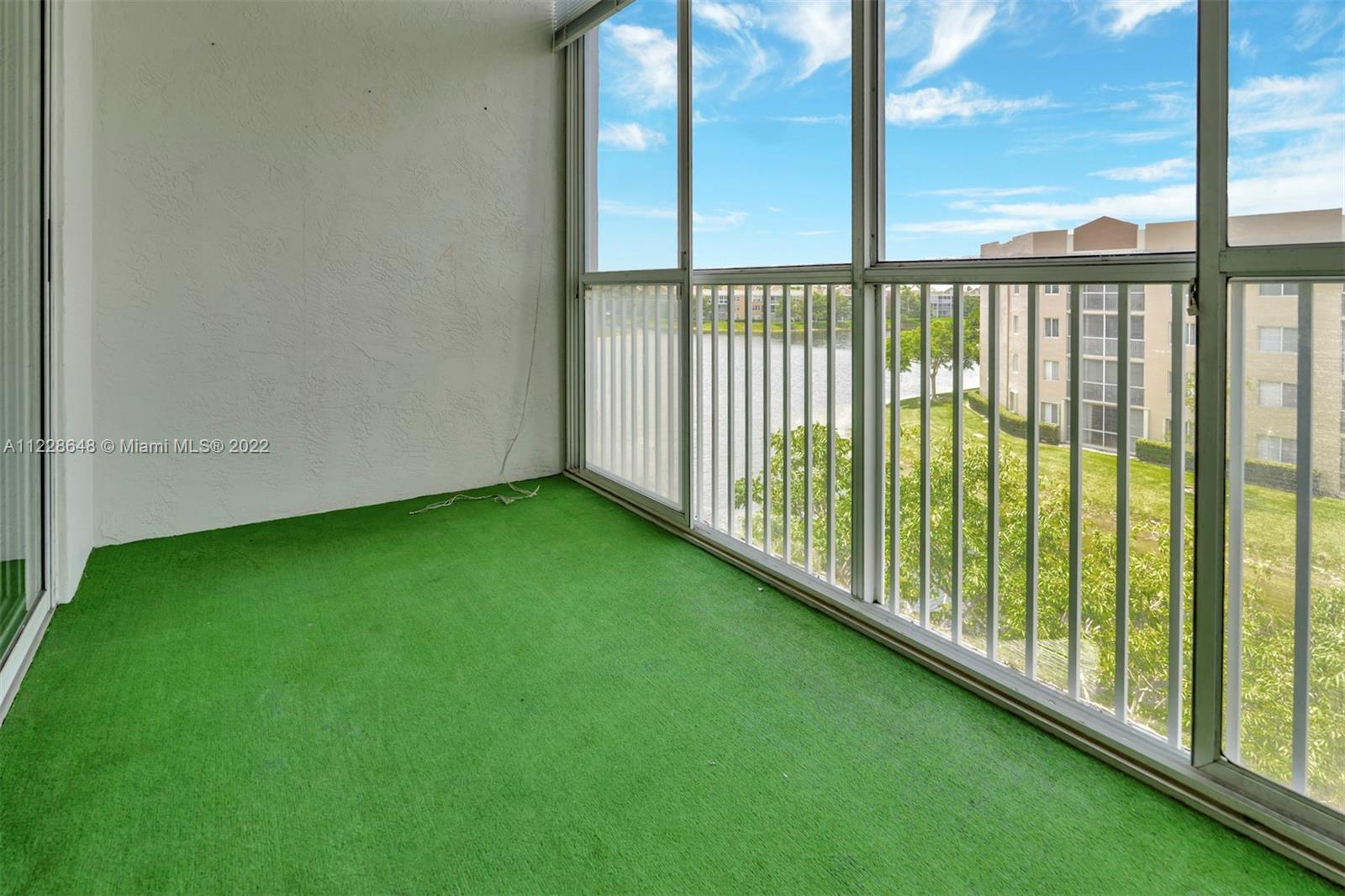 TRENT A CONDO - Residential