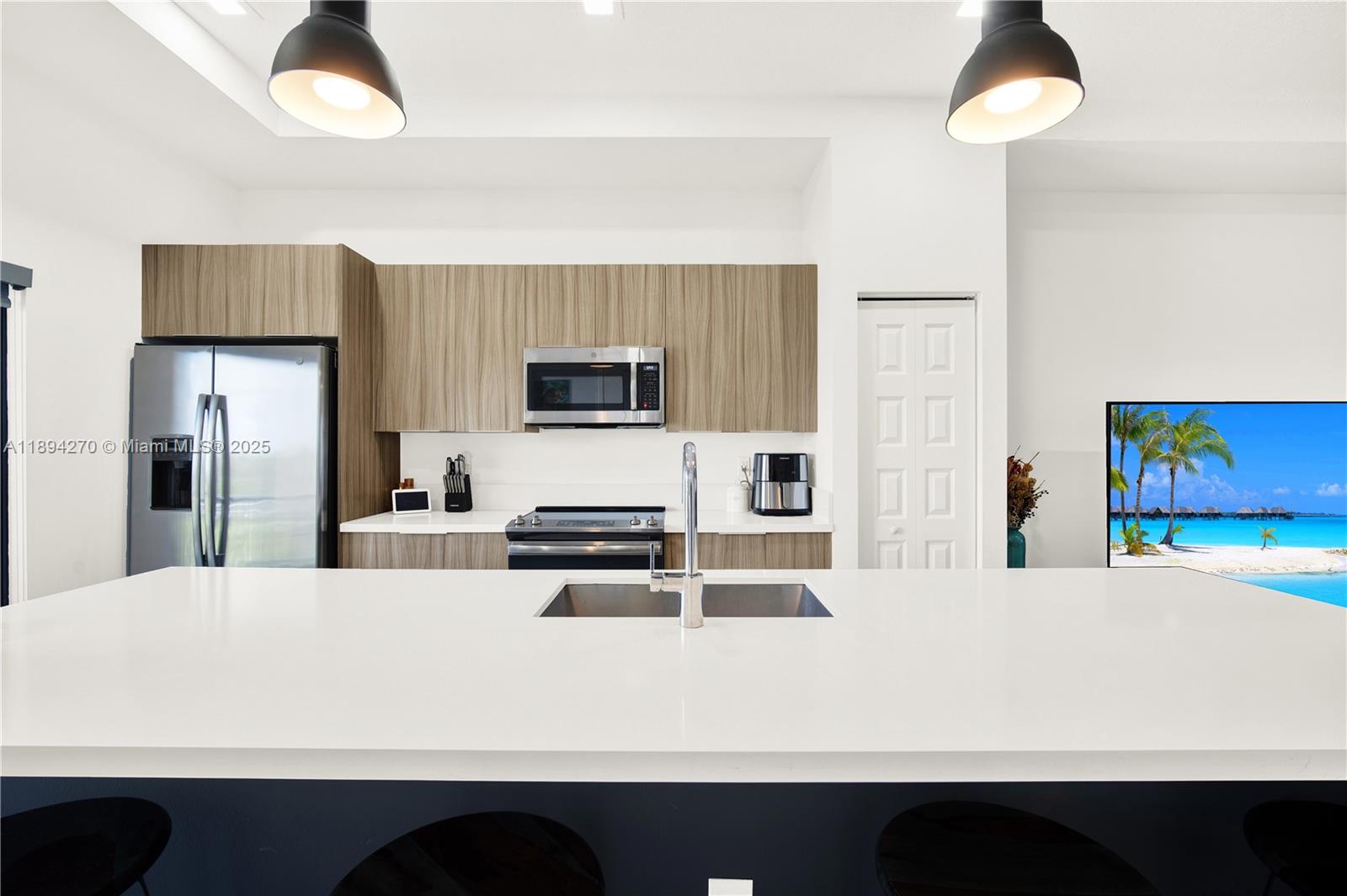 APEX AT PARK CENTRAL COND - Residential