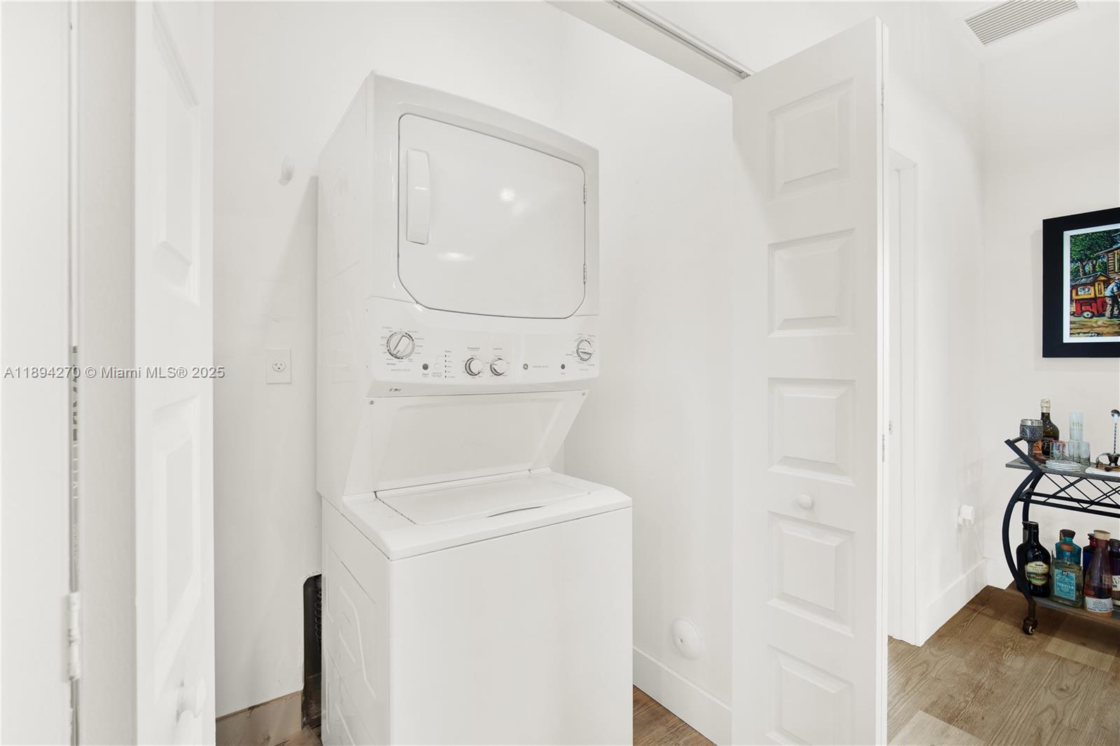 APEX AT PARK CENTRAL COND - Residential