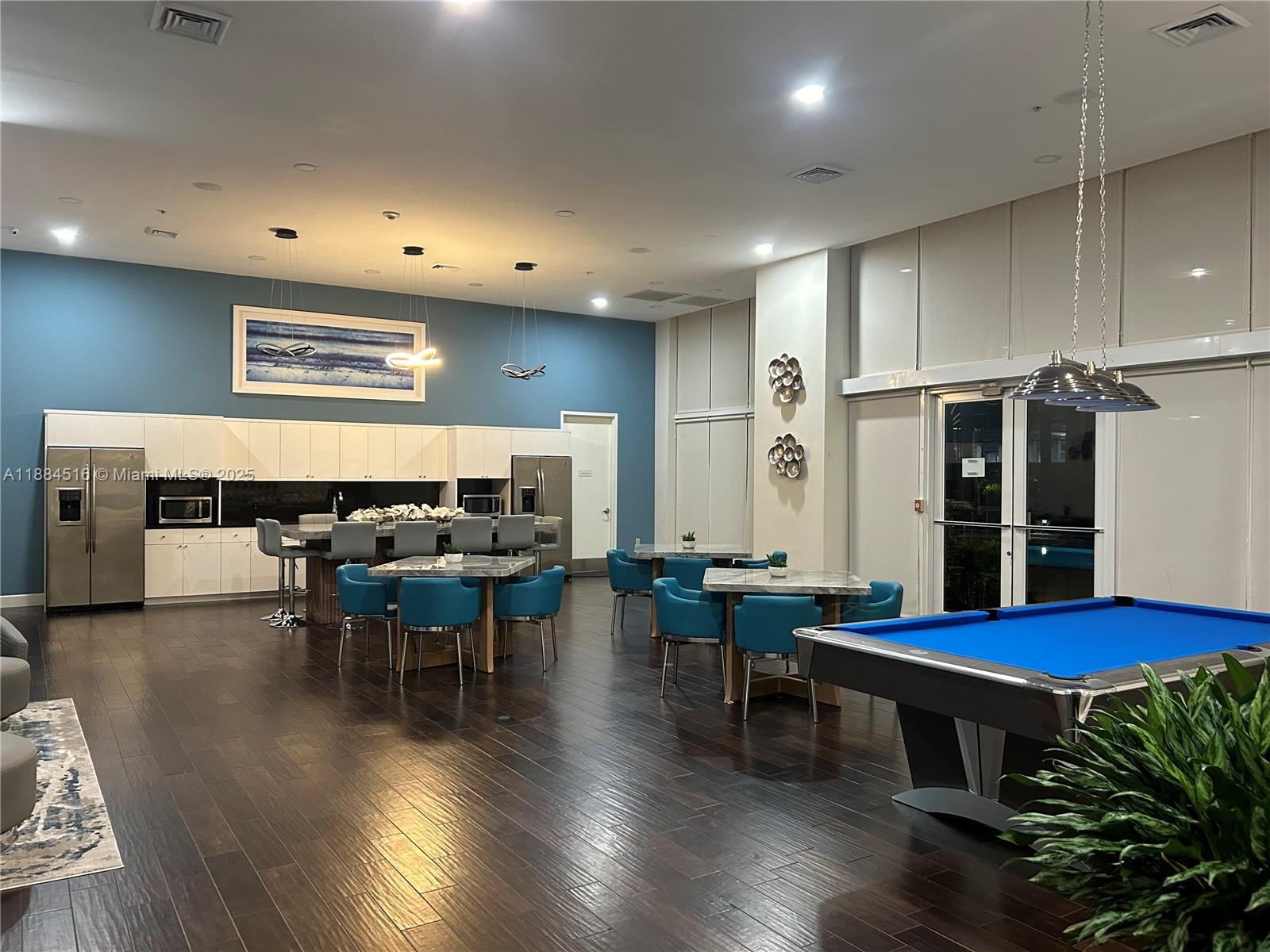 VENTURE AT AVENTURA EAST - Residential Lease