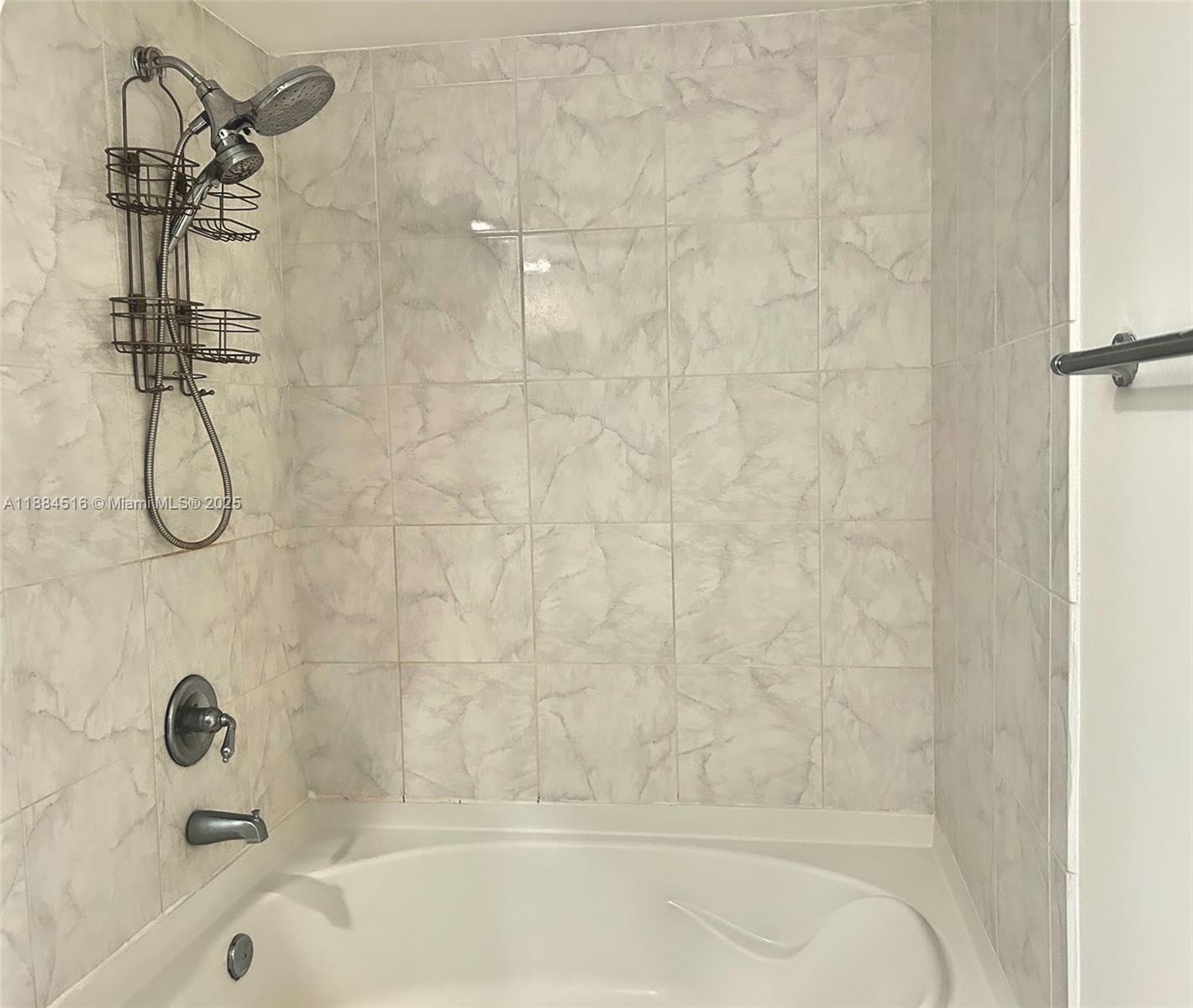 VENTURE AT AVENTURA EAST - Residential Lease