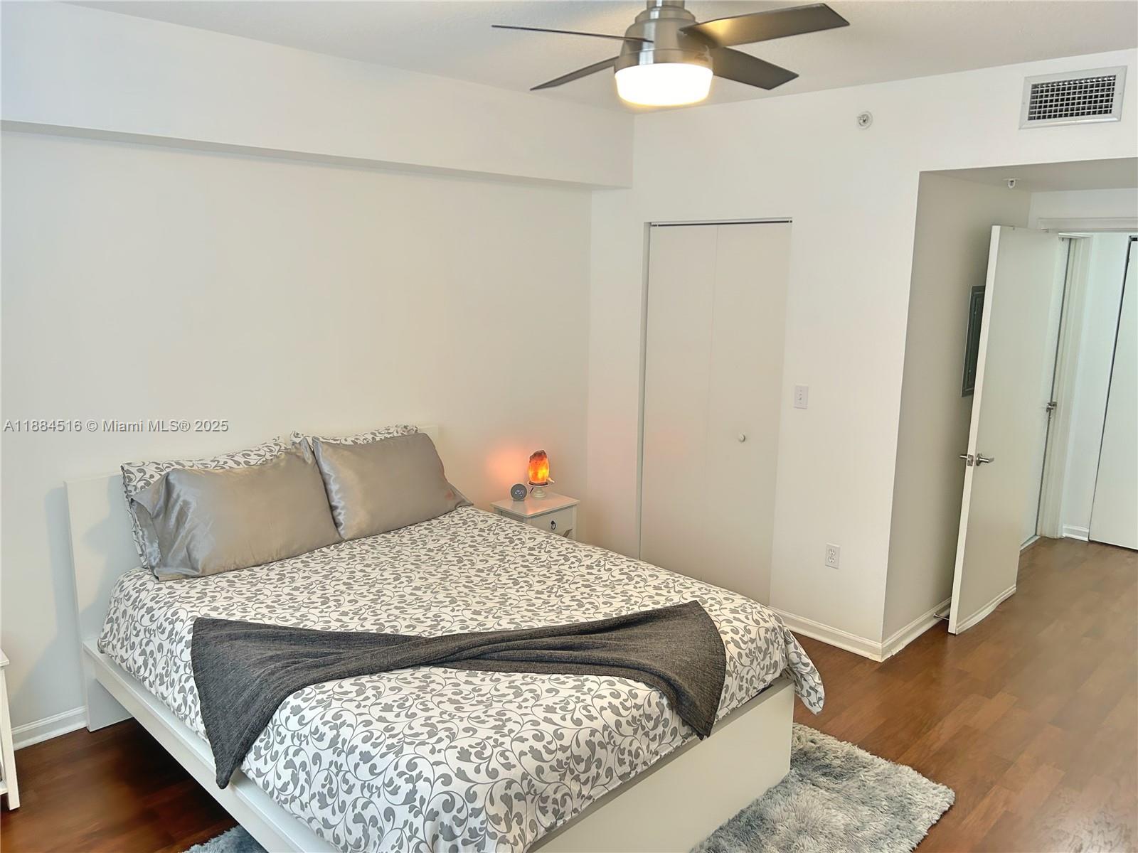 VENTURE AT AVENTURA EAST - Residential Lease