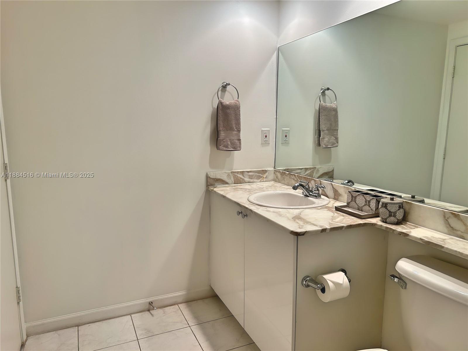 VENTURE AT AVENTURA EAST - Residential Lease