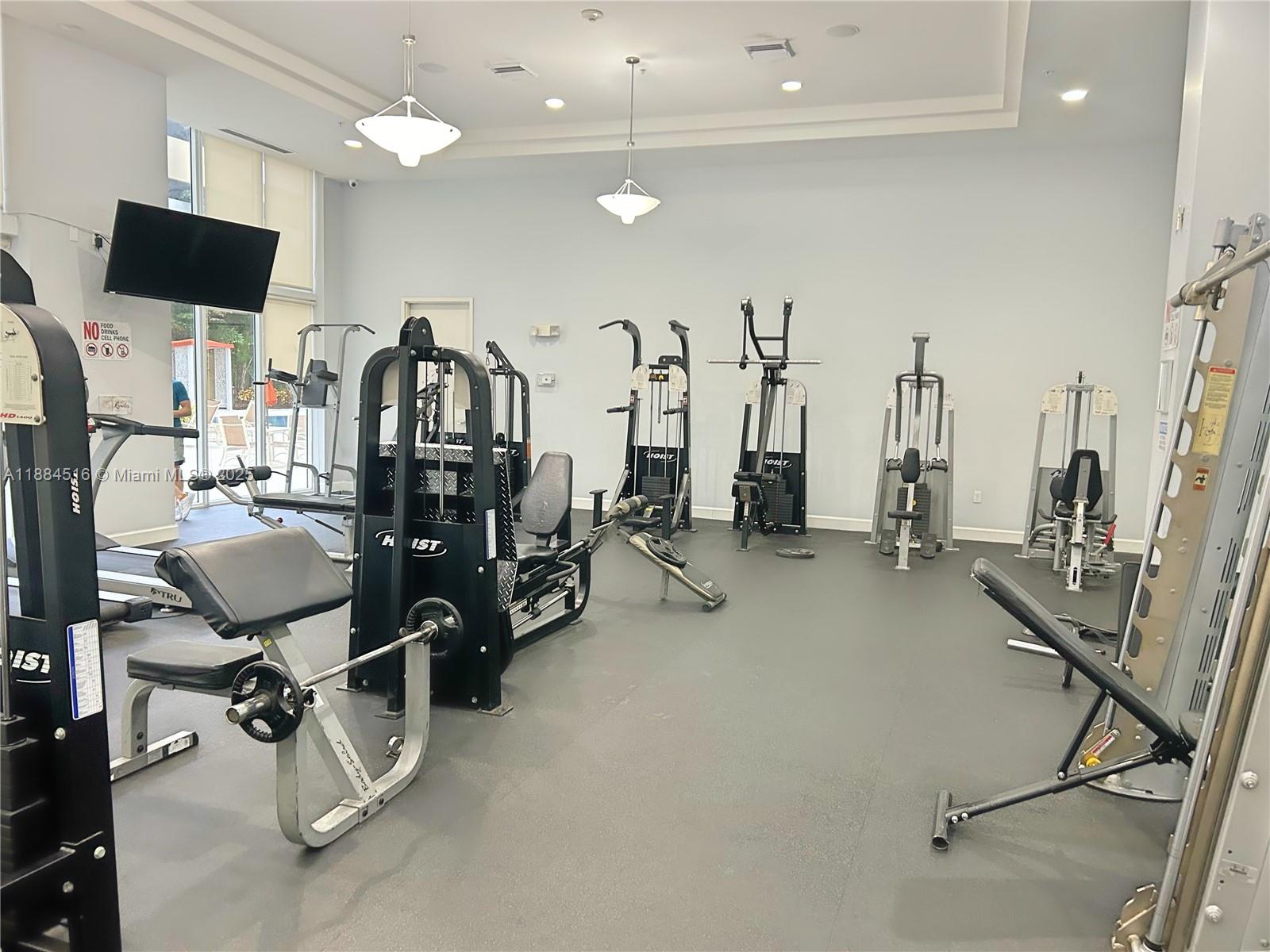 VENTURE AT AVENTURA EAST - Residential Lease